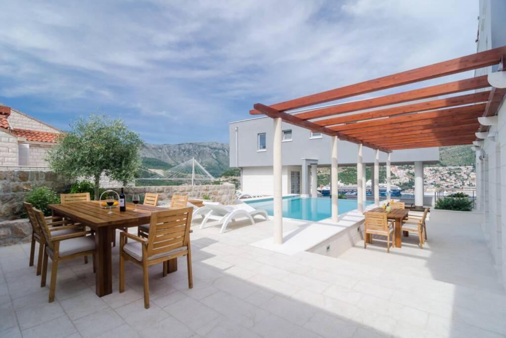 Modern Villa With Swimming Pool - Penthouse Dubrovnik Exterior photo