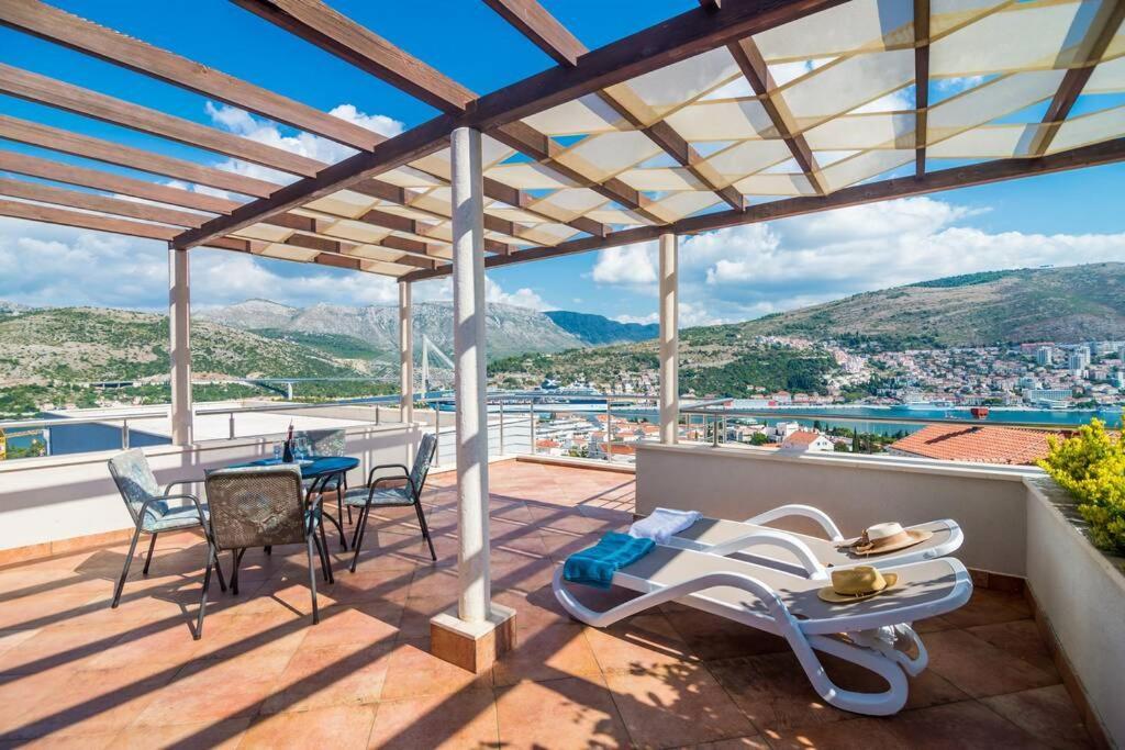 Modern Villa With Swimming Pool - Penthouse Dubrovnik Exterior photo